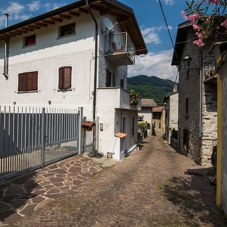 Casa Vacanze Linda Gera Lario Eksteriør billede