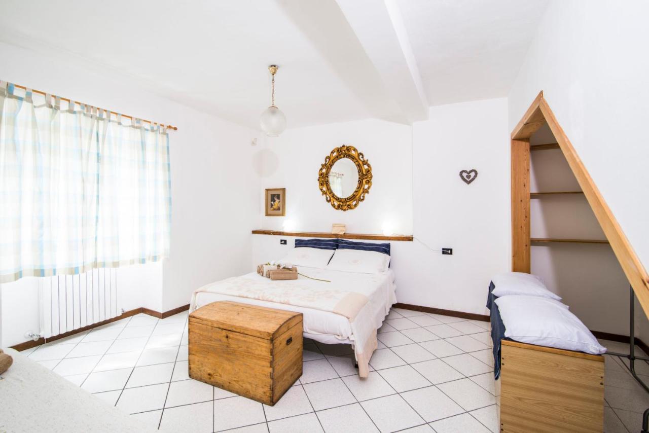 Casa Vacanze Linda Gera Lario Eksteriør billede