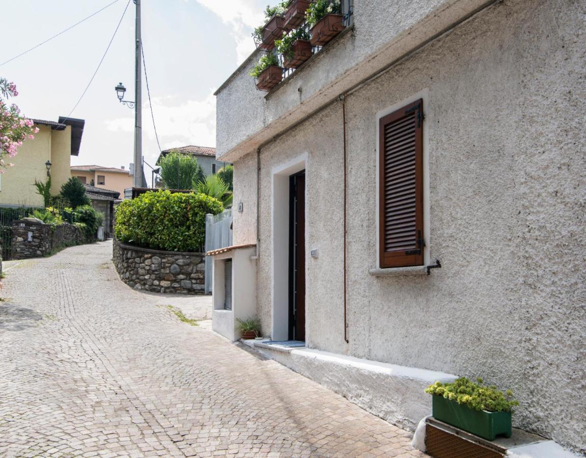 Casa Vacanze Linda Gera Lario Eksteriør billede